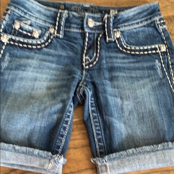 Miss Me cutoff jean shorts - Picture 5 of 6